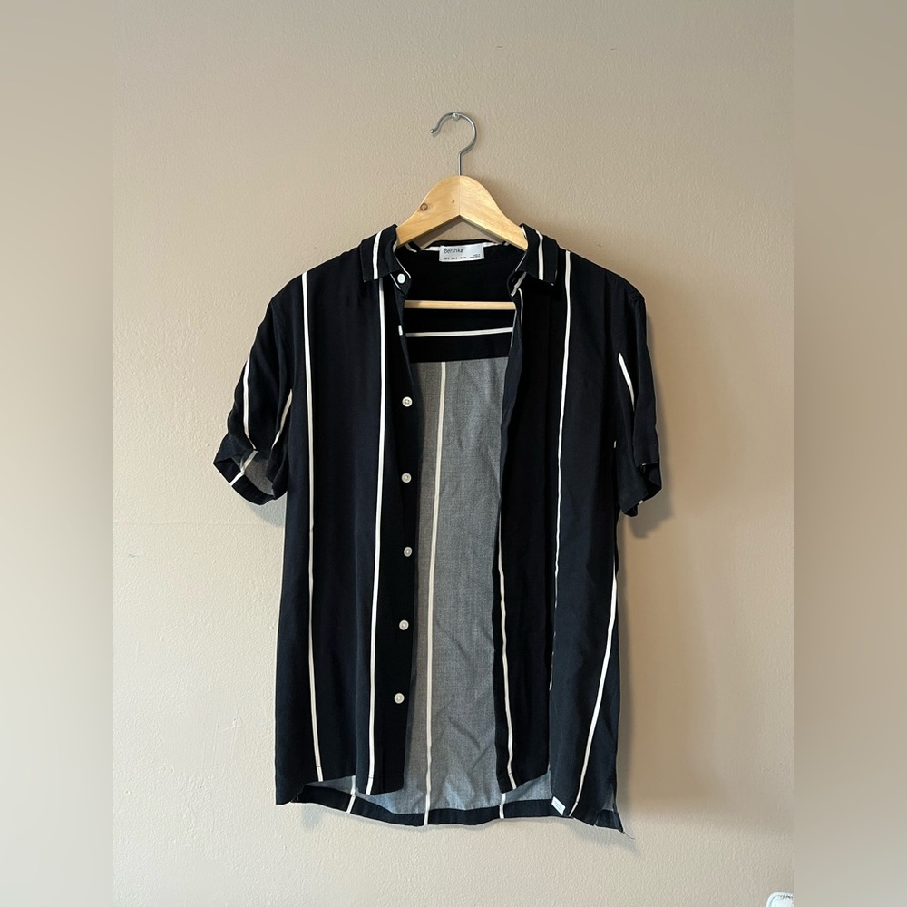 Bershka Men's Black and White Striped Casual Shirt
